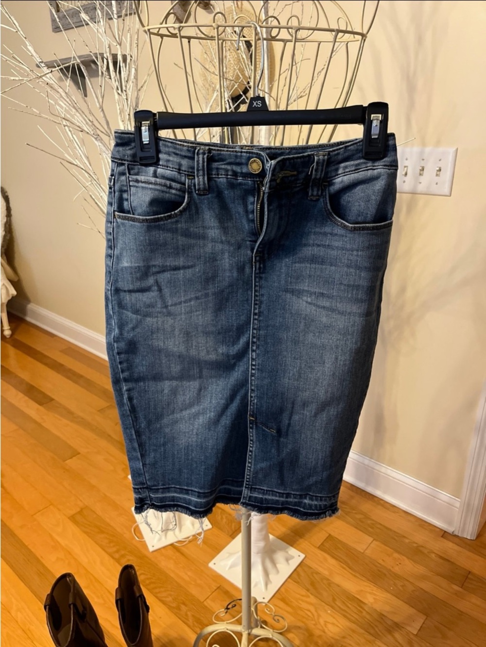 The Limited Denim Pencil Skirt in Blue